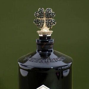 Brand New Olivia Riegel Four Leaf Clover Wine Stopper Swarovski Crystals Holiday